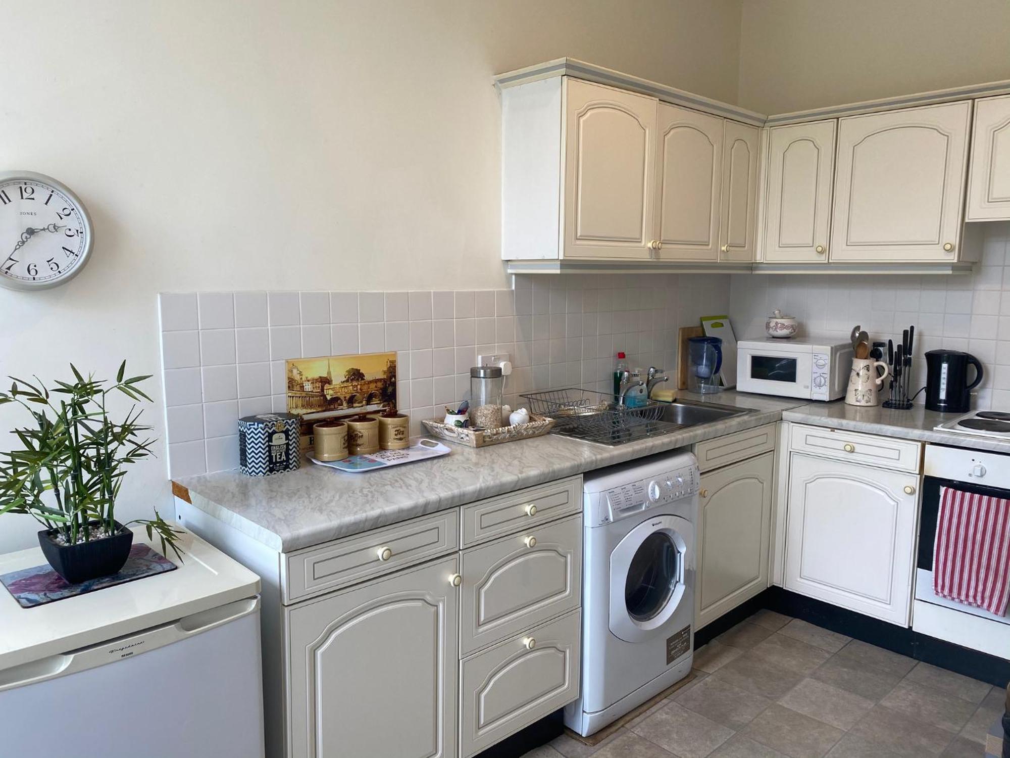 Grosvenor Apartments In Bath - Great For Families, Groups, Couples, 80 Sq M, Parking Zewnętrze zdjęcie