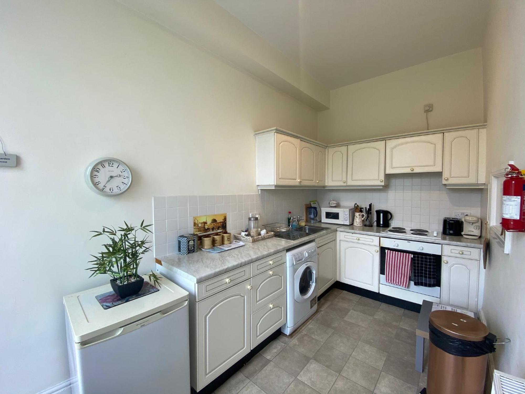 Grosvenor Apartments In Bath - Great For Families, Groups, Couples, 80 Sq M, Parking Zewnętrze zdjęcie