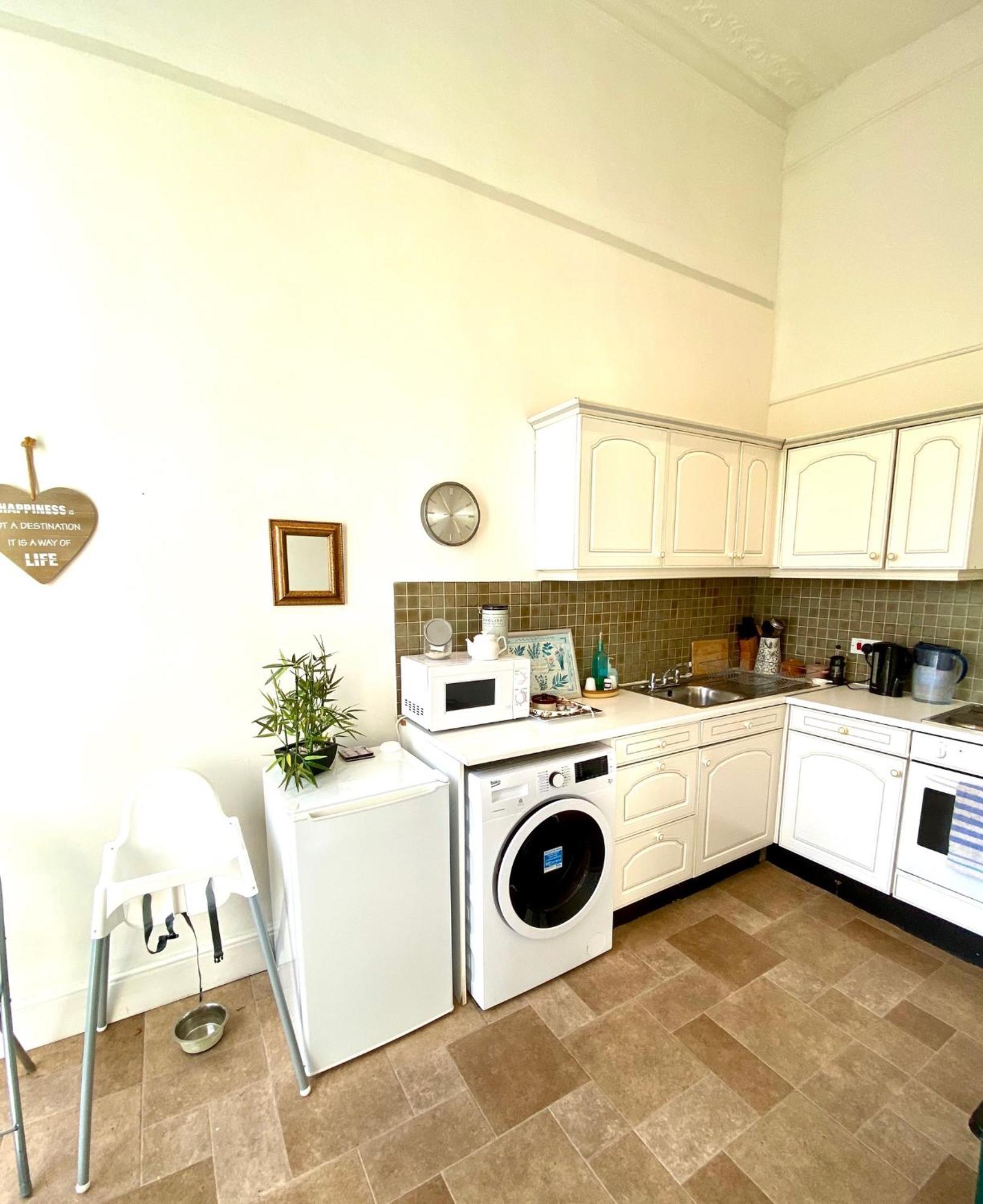 Grosvenor Apartments In Bath - Great For Families, Groups, Couples, 80 Sq M, Parking Zewnętrze zdjęcie